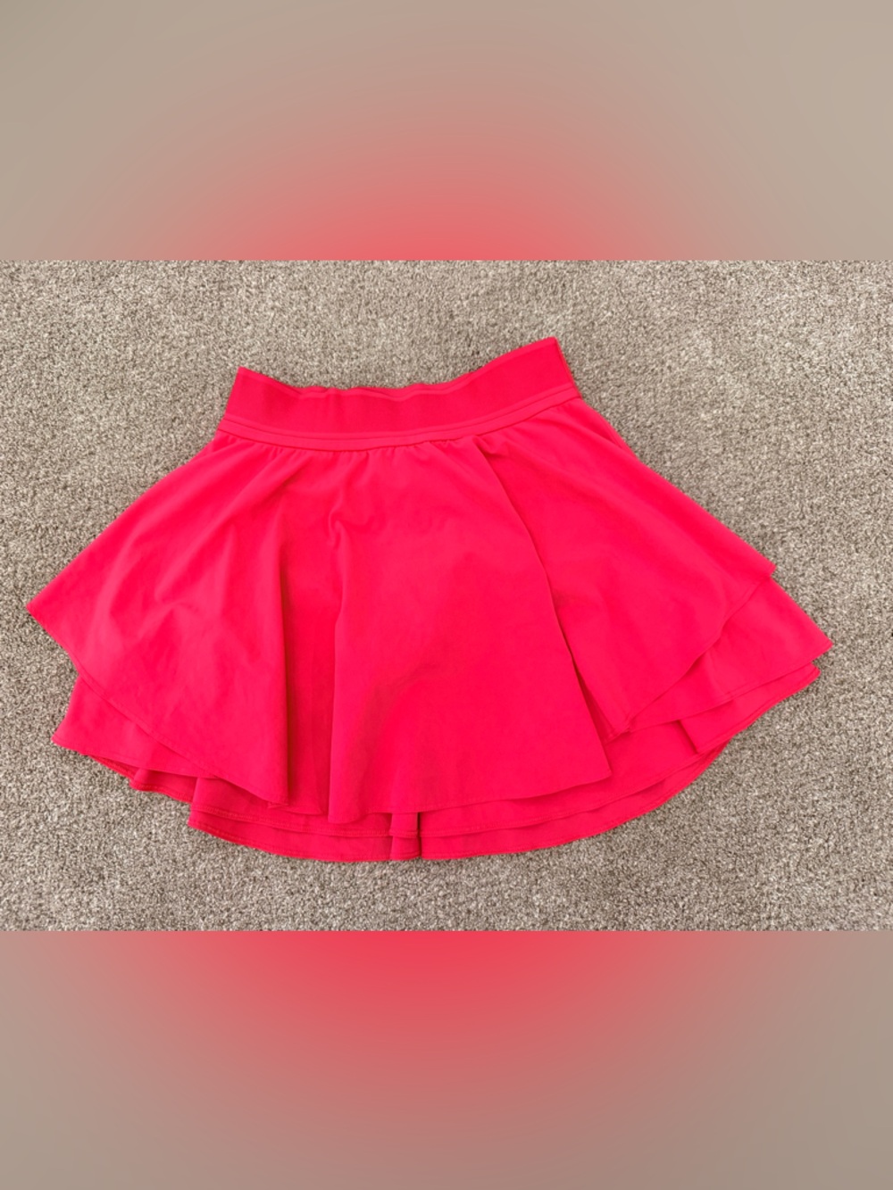 Like new lululemon tennis skirt Sz 4